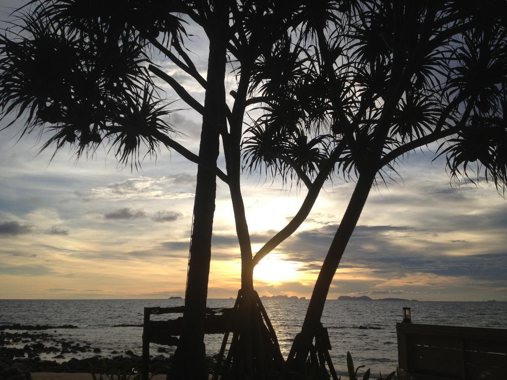 Nautilus Right On The Beach - Adult Only - Sha Extra Plus Ko Lanta Exterior foto